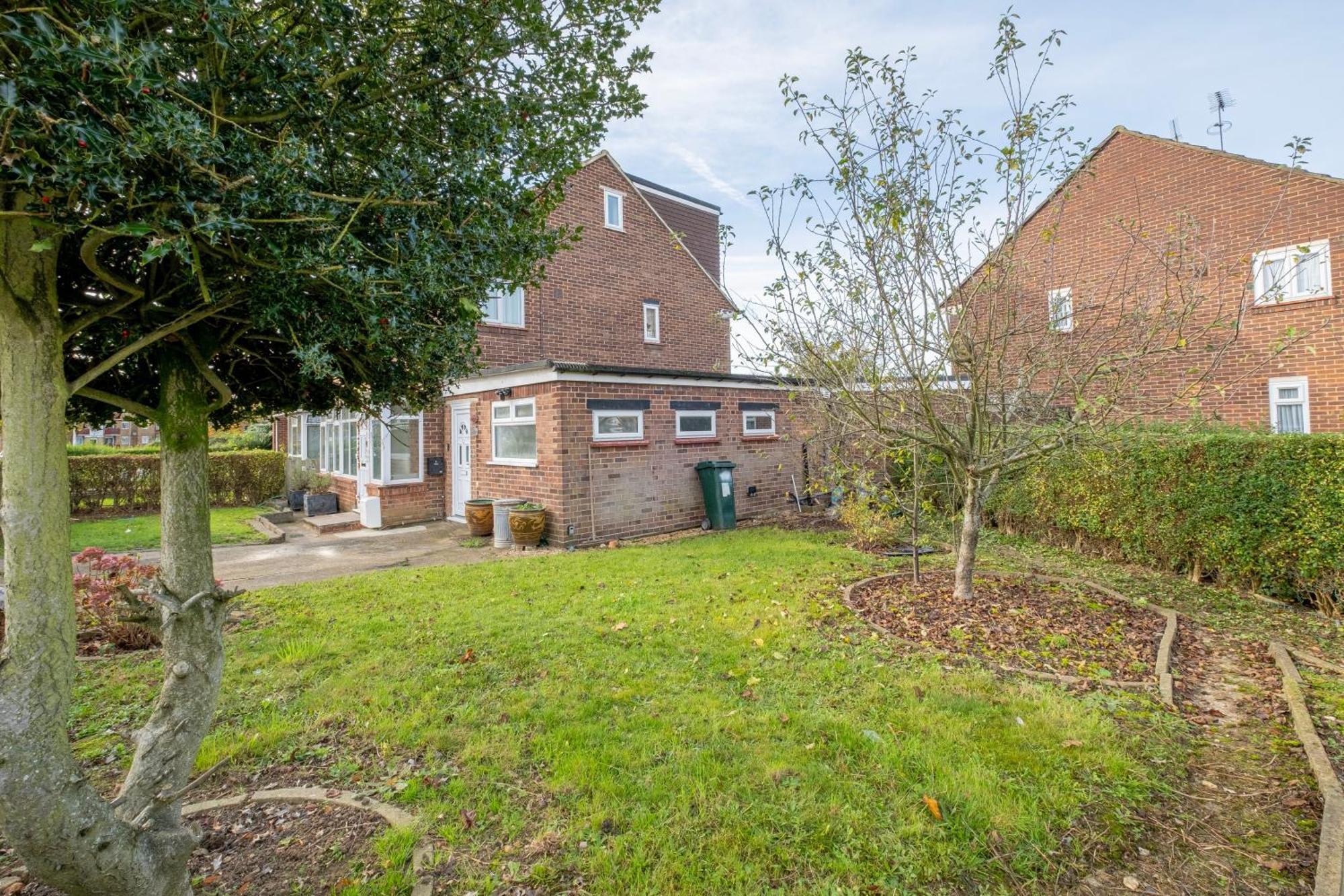 Kings House Apartment Hayes, West London Apt A Northolt  المظهر الخارجي الصورة