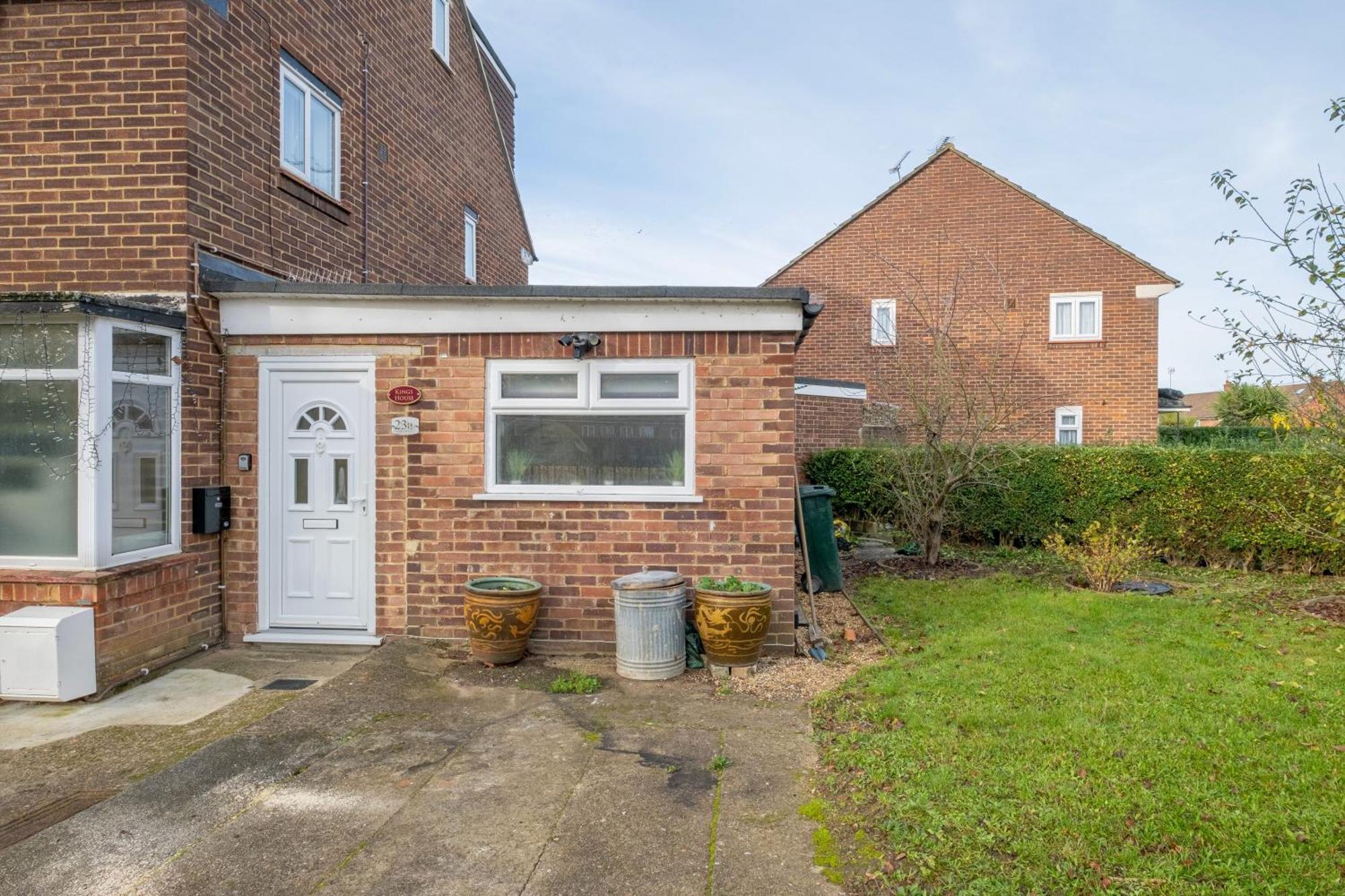 Kings House Apartment Hayes, West London Apt A Northolt  المظهر الخارجي الصورة