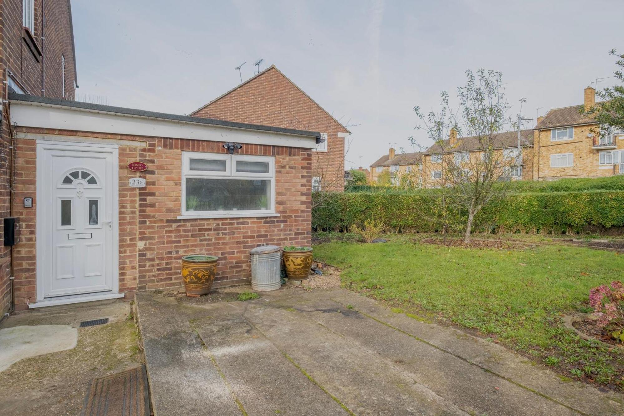 Kings House Apartment Hayes, West London Apt A Northolt  المظهر الخارجي الصورة